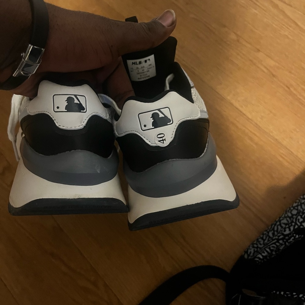 New chaussures j’ai porté une fois